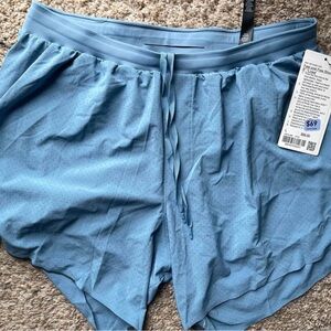 Fast And Free Short 6” Lined (men’s) - NWT - Size L